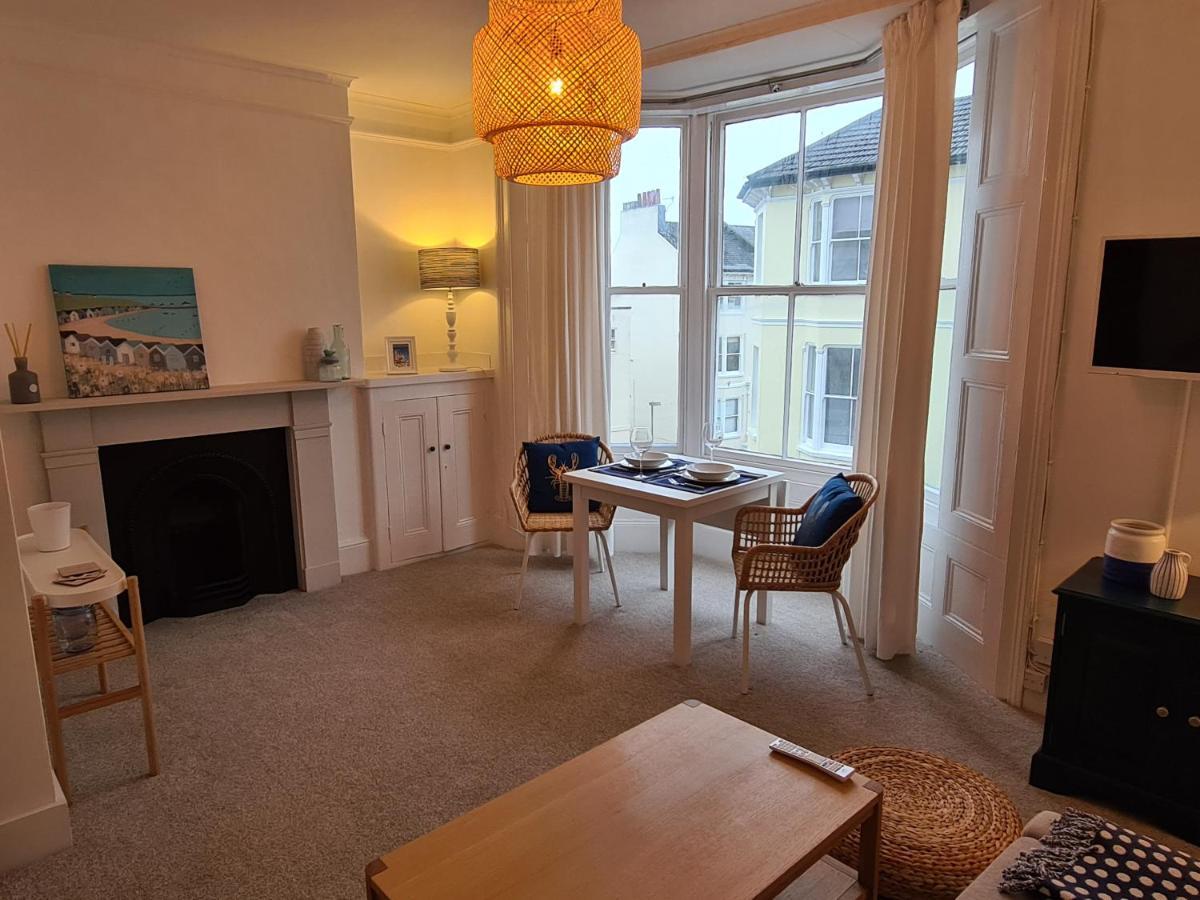 Centrally Located, Comfortable Apartment Near Station, Beach And North Laines Brighton Екстер'єр фото