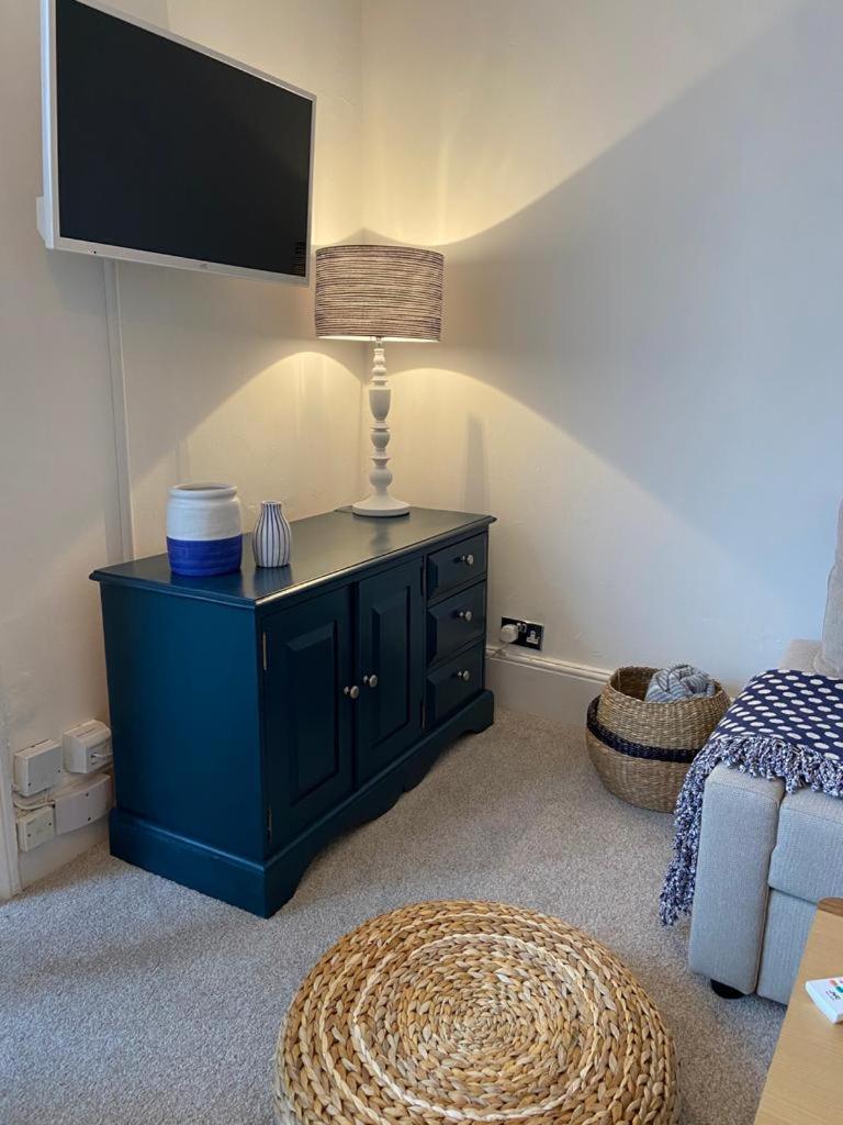 Centrally Located, Comfortable Apartment Near Station, Beach And North Laines Brighton Номер фото